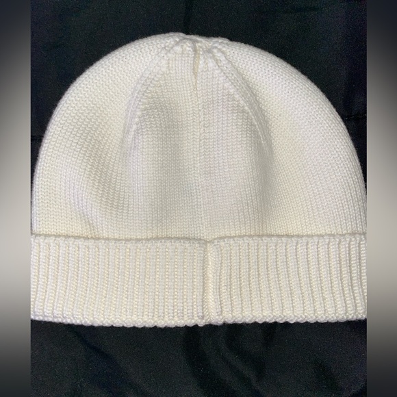 ✨Givenchy - Authentic WOMENS - 4G EMBROIDERED BEANIE IN COLOR: WHITE/IVORY✨ (OS) - Picture 12 of 15